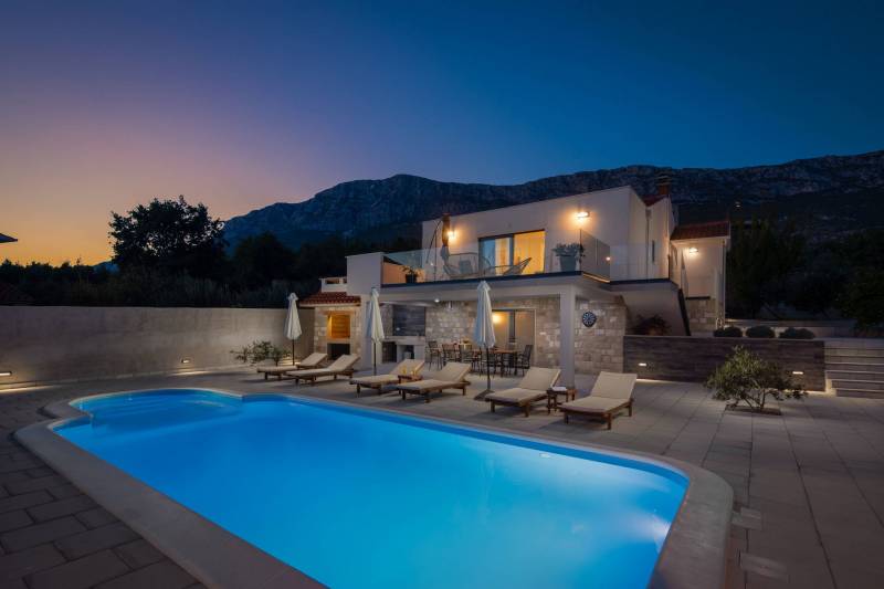 Villa Petra Divine with Pool