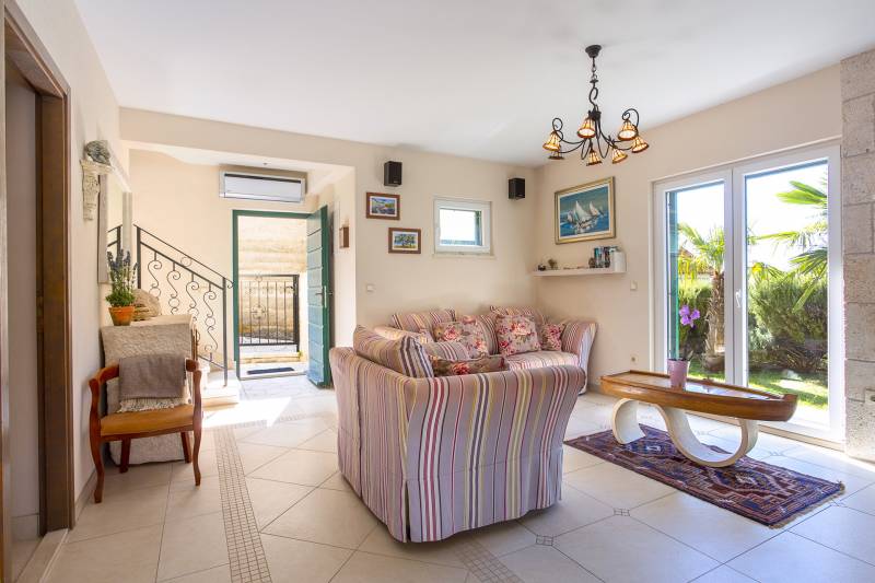 Villa Nirvana with Pool Makarska