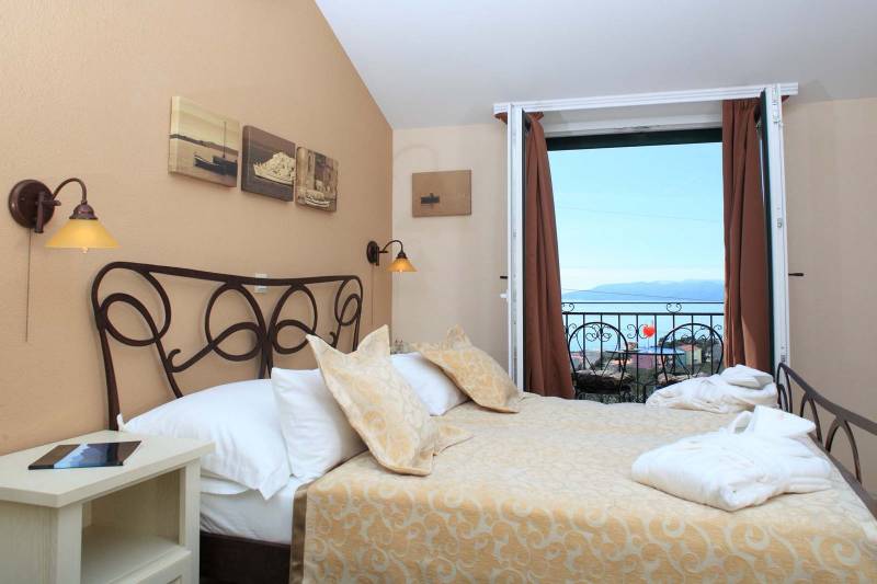 Villa Nirvana with Pool Makarska