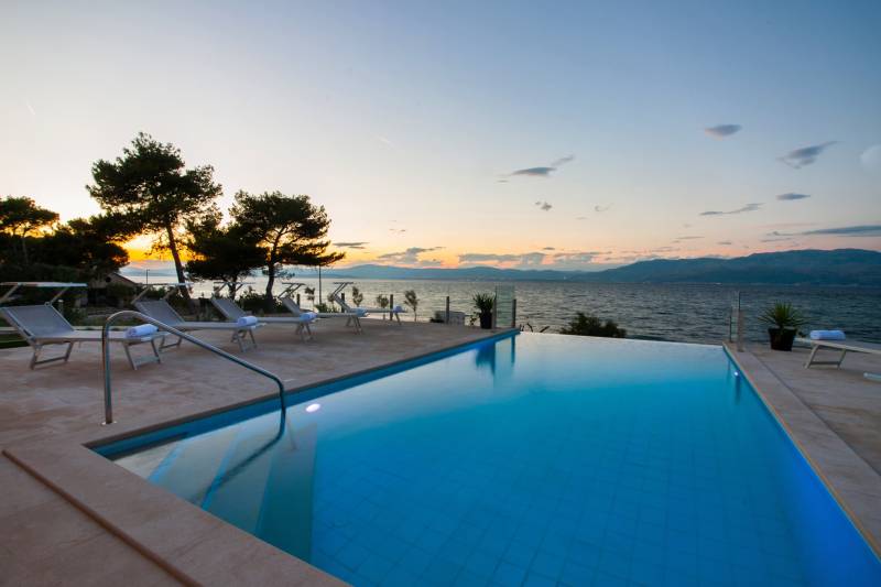 Strandvilla Endora mit Pool Brač