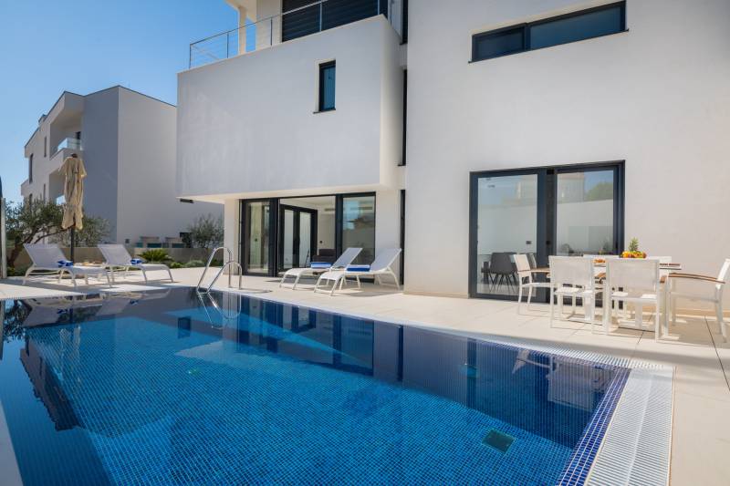 Luxury Villa Nautica Seconda with Pool