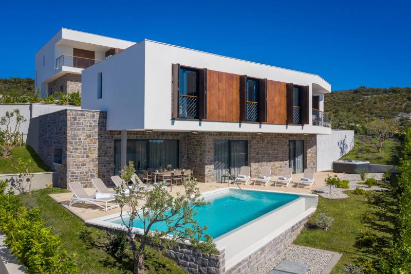 Sun Dance Luxury Villa III