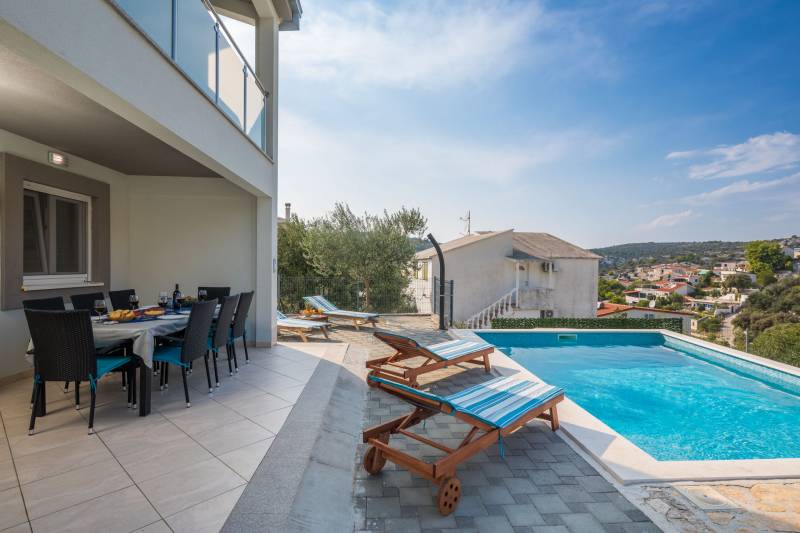 Villa Calma with Swimming Pool Trogir