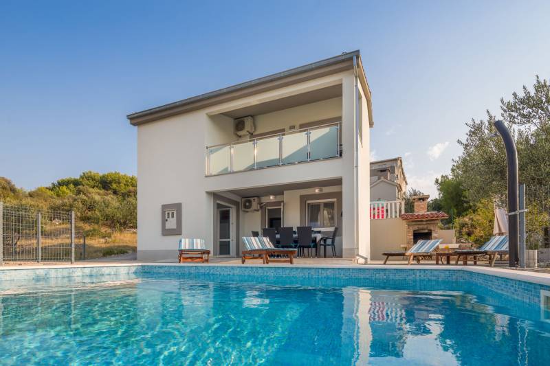 Villa Calma with Swimming Pool Trogir
