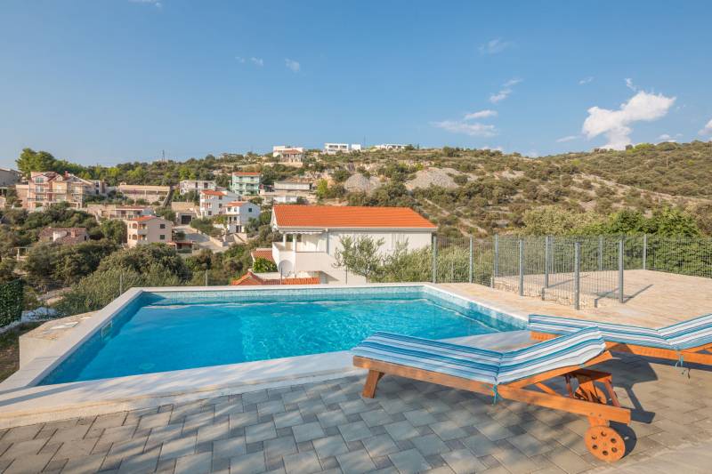 Villa Calma with Swimming Pool Trogir