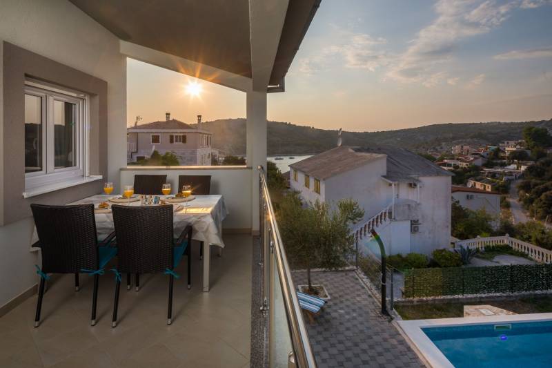 Villa Calma with Swimming Pool Trogir