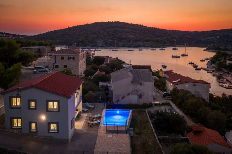 Villa Calma with Swimming Pool Trogir