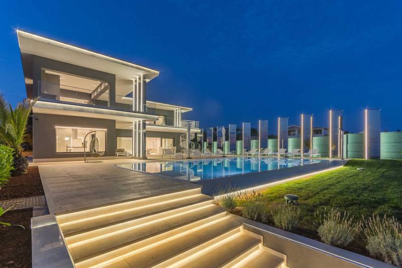 Luxury Villa Titanium with Pool