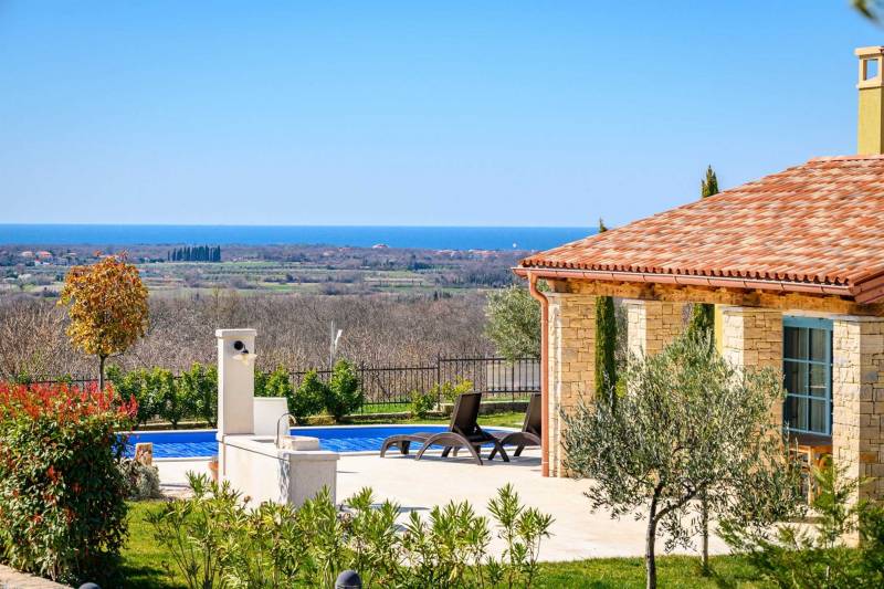 Villa Carmen with Pool Umag