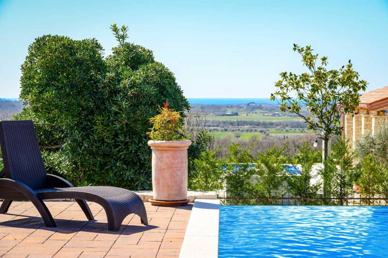 Villa Carmen with Pool Umag