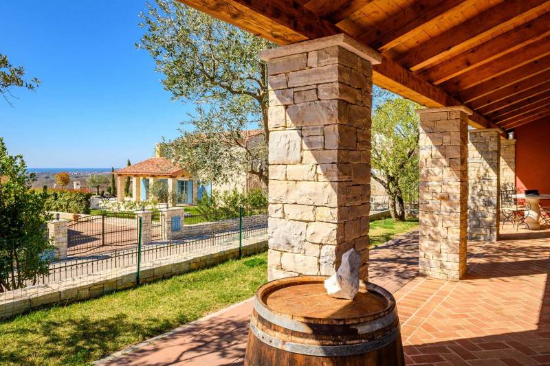 Villa Carmen with Pool Umag