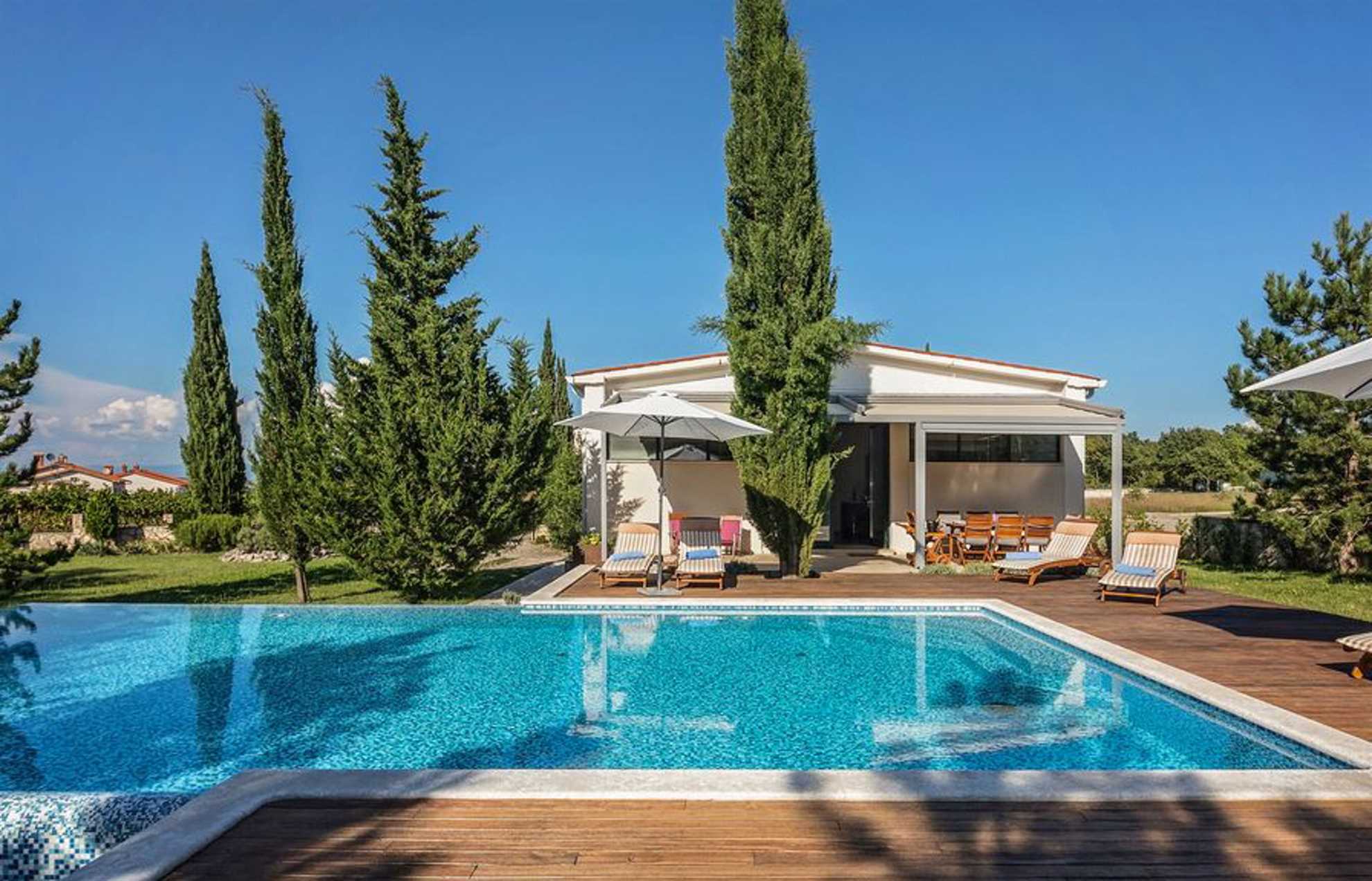 Villa Albona with Pool