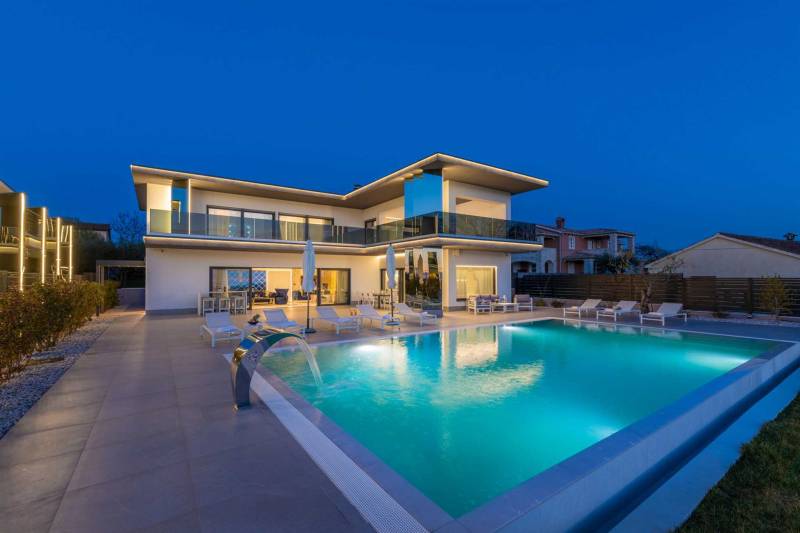 Luxury Villa Aurum with Pool