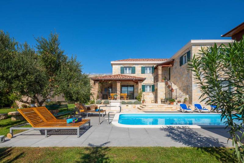 Villa Perunia with Pool Split