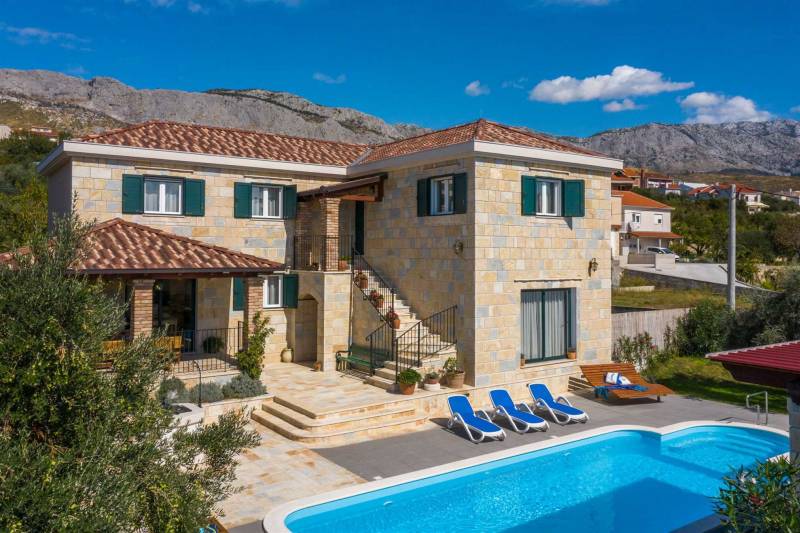 Villa Perunia with Pool Split