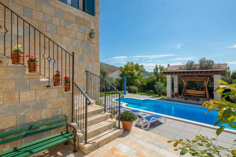 Villa Perunia with Pool Split
