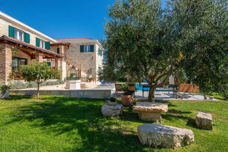 Villa Perunia with Pool Split