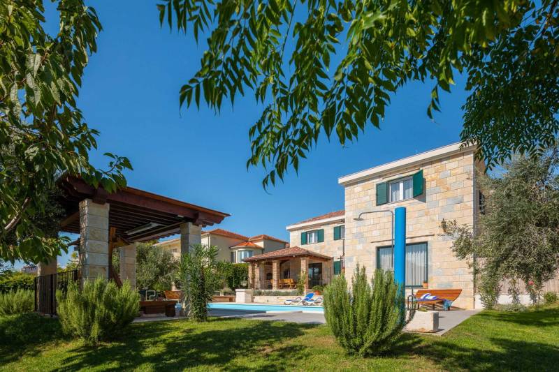 Villa Perunia with Pool Split