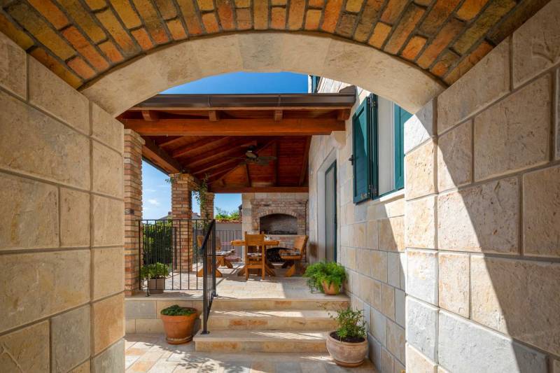 Villa Perunia with Pool Split