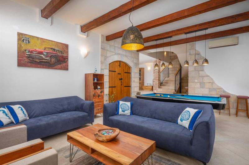 Villa Perunia with Pool Split