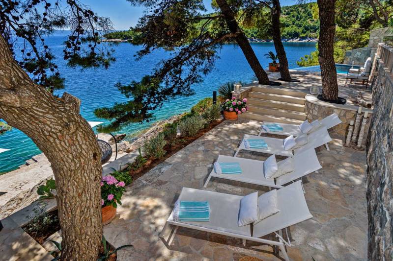 Luxury Villa Sounds of Nature with Pool Brač