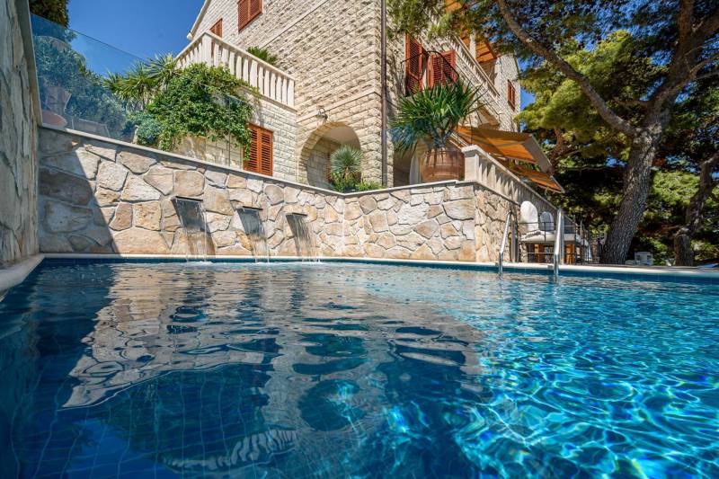 Luxury Villa Sounds of Nature with Pool Brač
