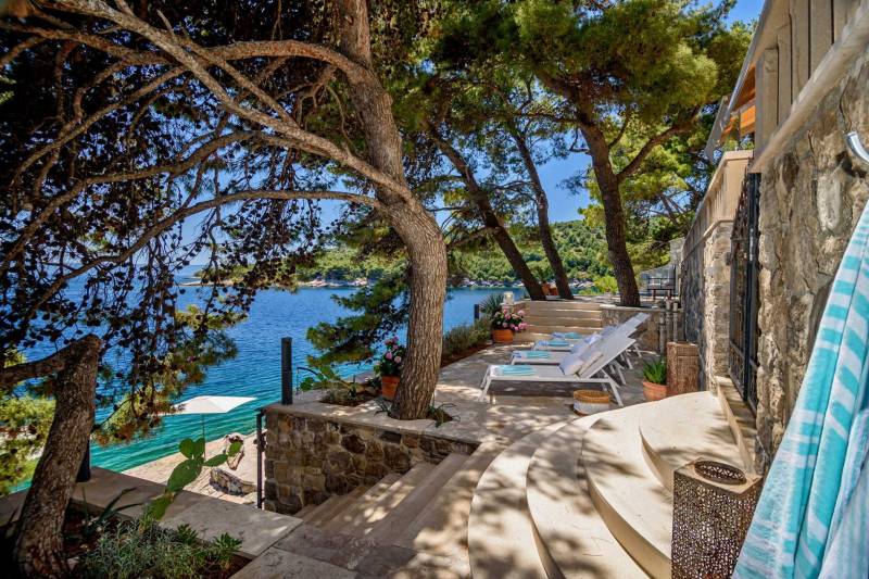 Luxury Villa Sounds of Nature with Pool Brač