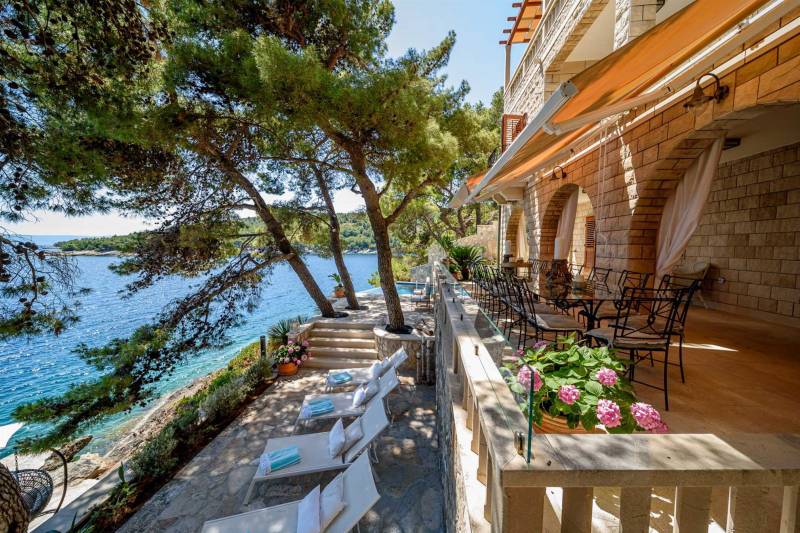 Luxury Villa Sounds of Nature with Pool Brač