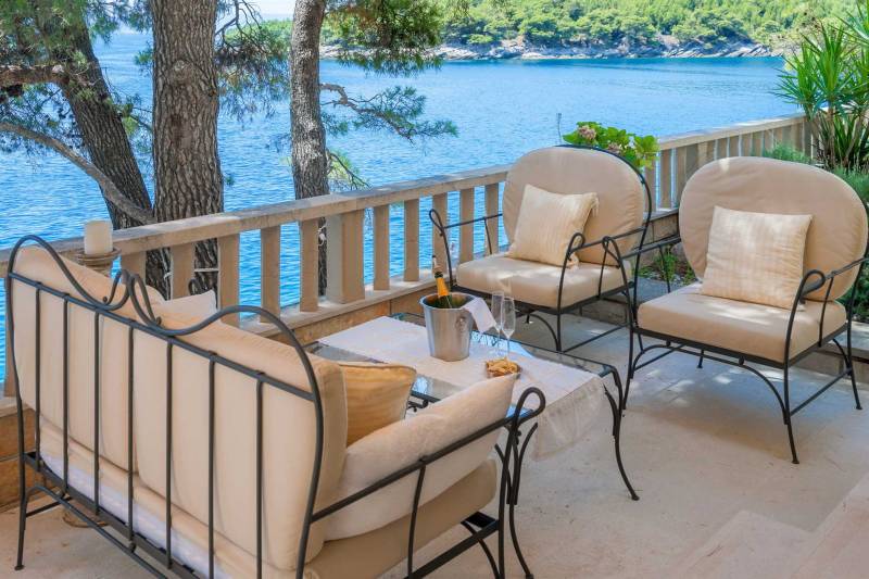 Luxury Villa Sounds of Nature with Pool Brač