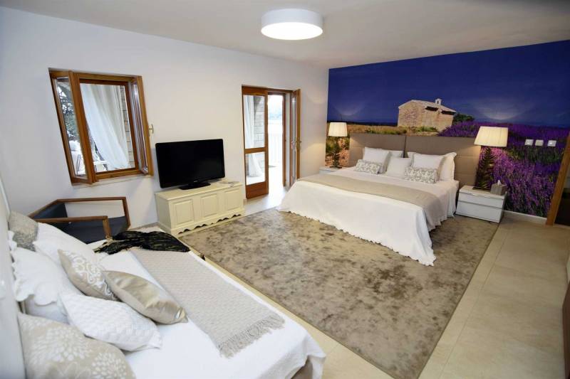 Luxury Villa Sounds of Nature with Pool Brač