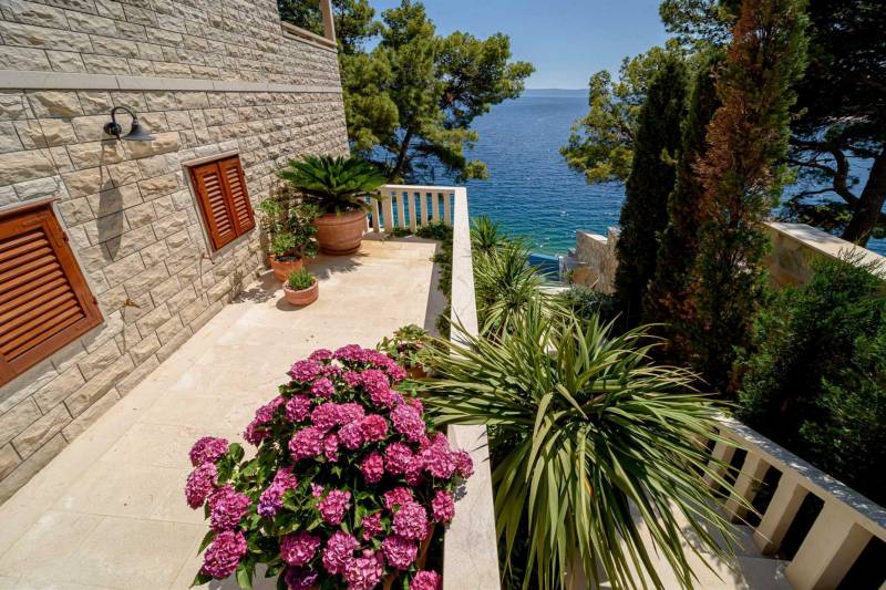 Luxury Villa Sounds of Nature with Pool Brač