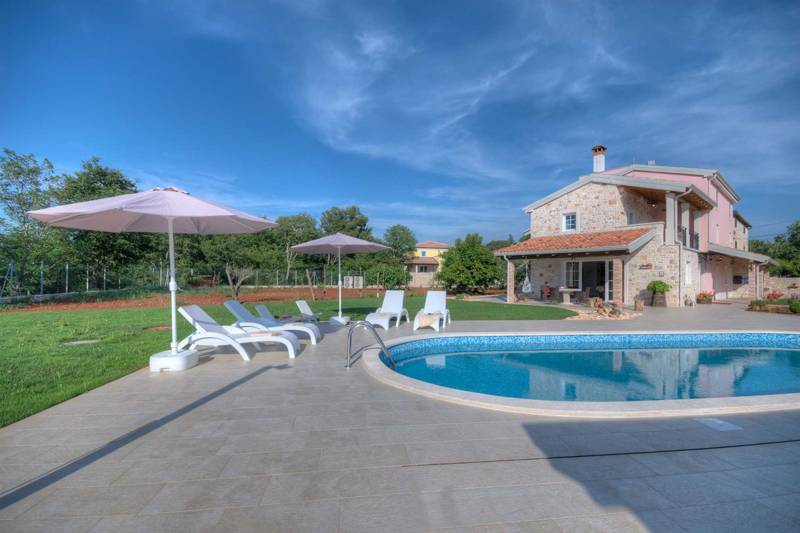 Villa Manuella with Pool Umag