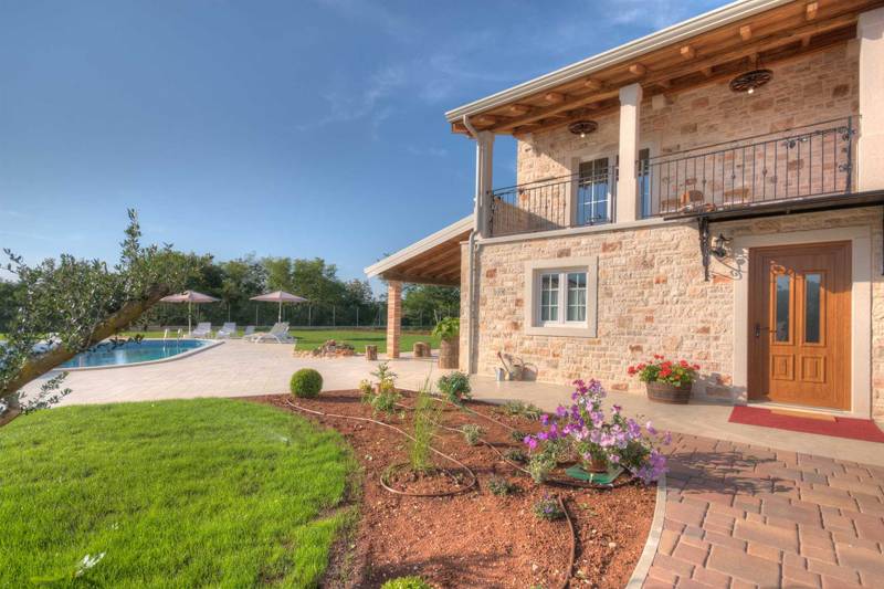 Villa Manuella with Pool Umag