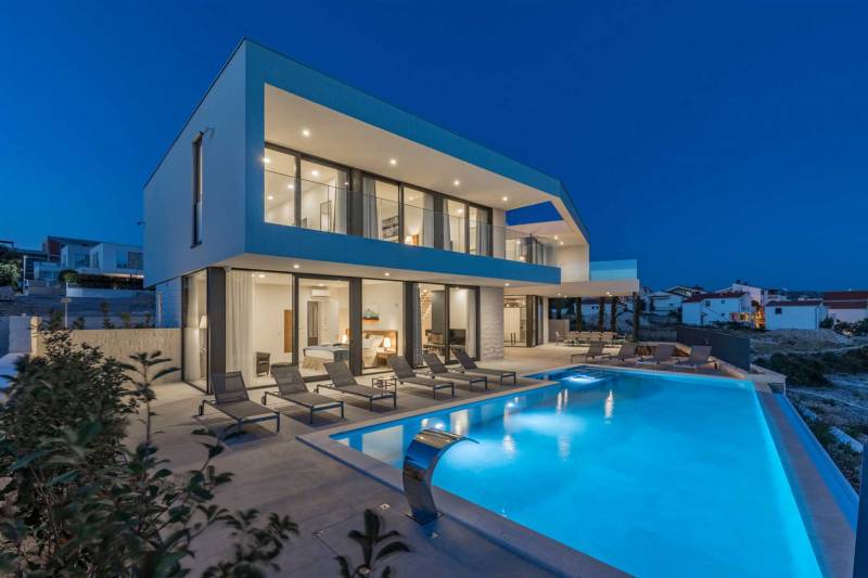 Luxury Villa Silver Diamond with Pool
