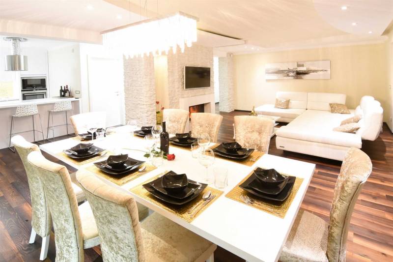 Villa Luminosa with Heated Pool Rijeka
