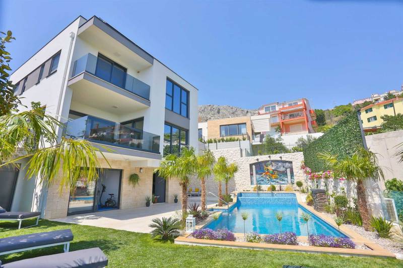 Luxury Villa Fresca with Pool Split