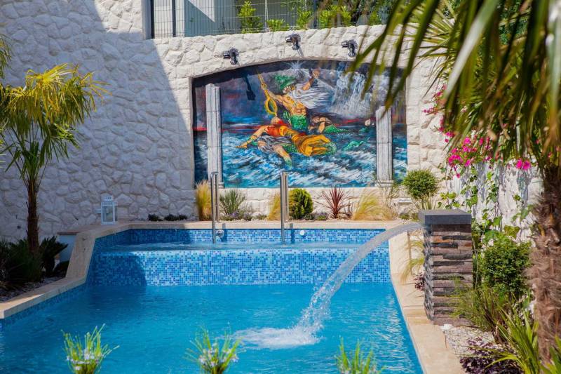 Luxury Villa Fresca with Pool Split