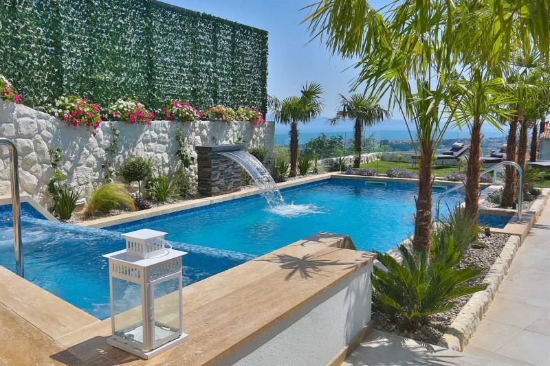 Luxury Villa Fresca with Pool Split