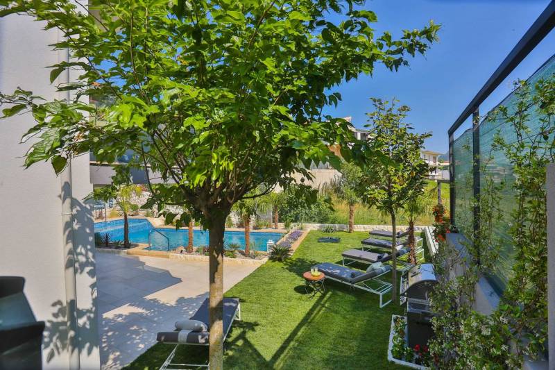 Luxury Villa Fresca with Pool Split