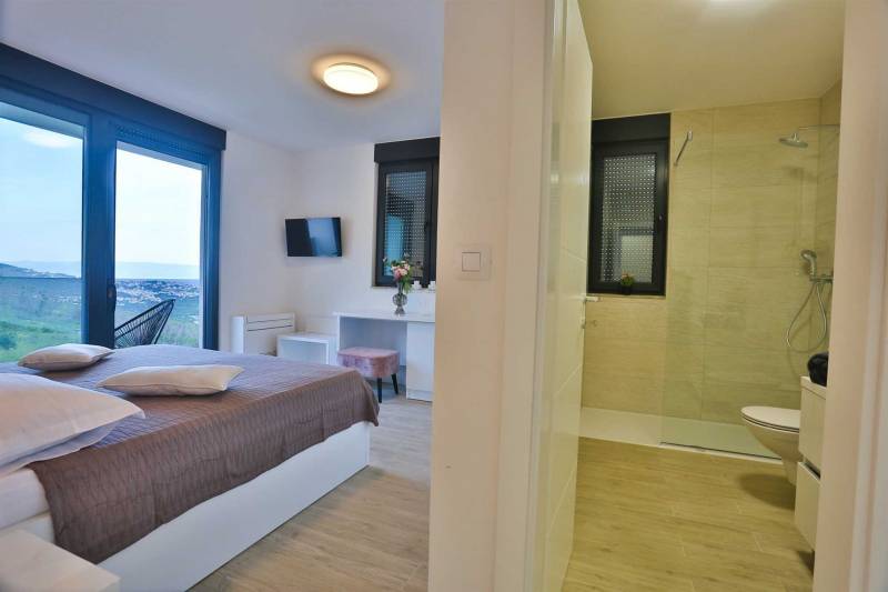 Luxury Villa Fresca with Pool Split