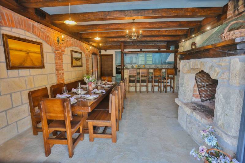 Luxury Villa Fresca with Pool Split