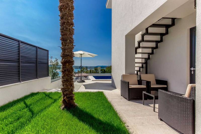 Villa Royal View with Pool Crikvenica