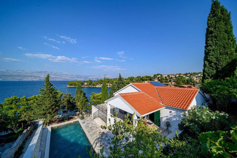 Villa Creativa mit beheiztem Pool Brač