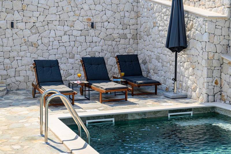 Villa Creativa mit beheiztem Pool Brač