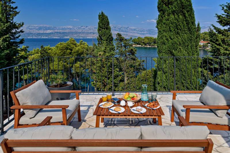 Villa Creativa mit beheiztem Pool Brač