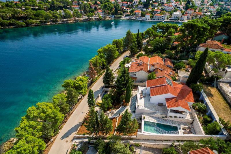 Villa Creativa mit beheiztem Pool Brač