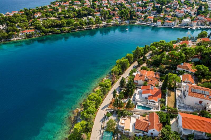 Villa Creativa mit beheiztem Pool Brač