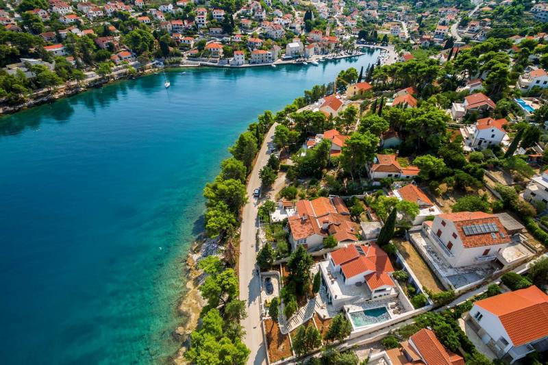 Villa Creativa mit beheiztem Pool Brač