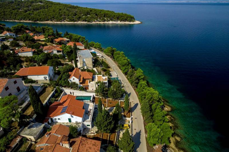 Villa Creativa mit beheiztem Pool Brač