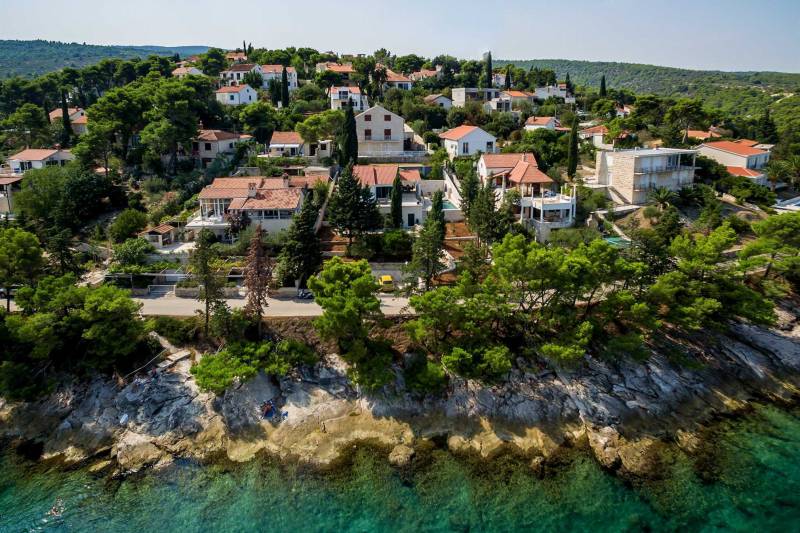 Villa Creativa mit beheiztem Pool Brač
